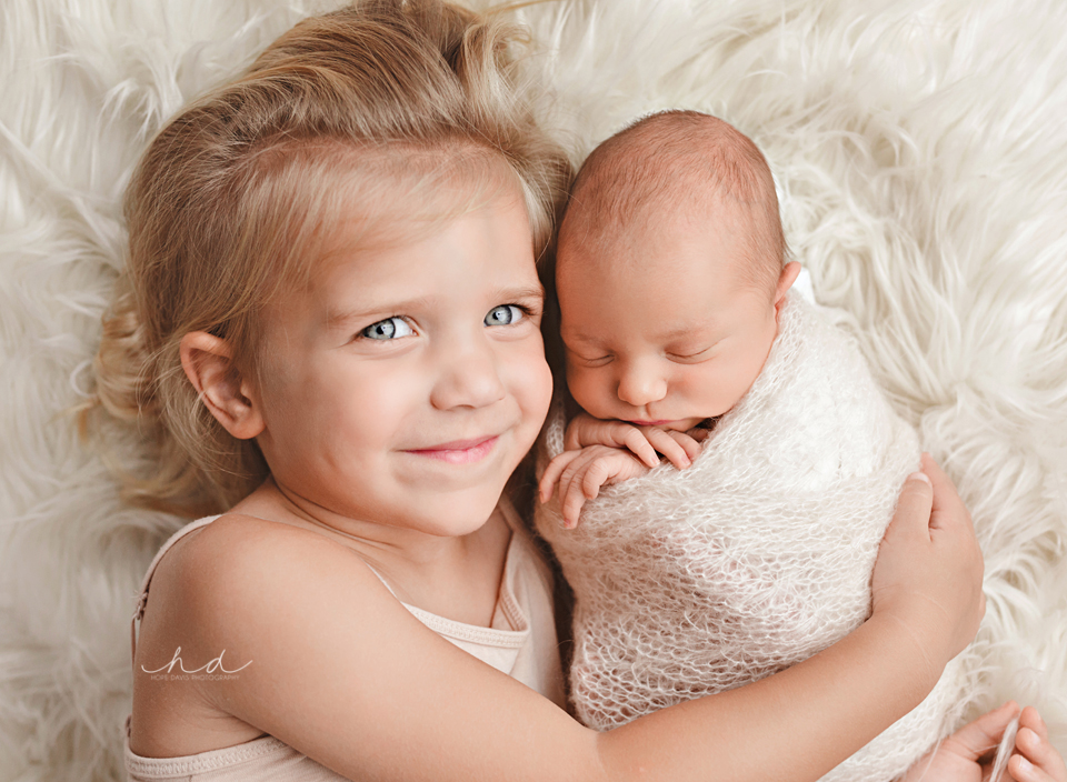 newborn and sibling photography