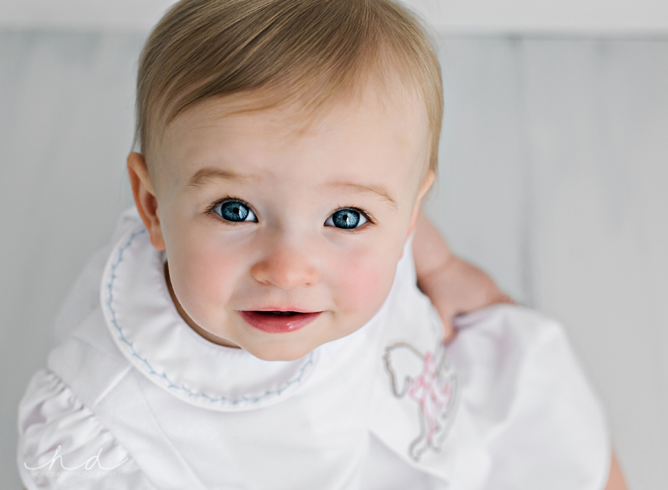 one year old simple photo shoot