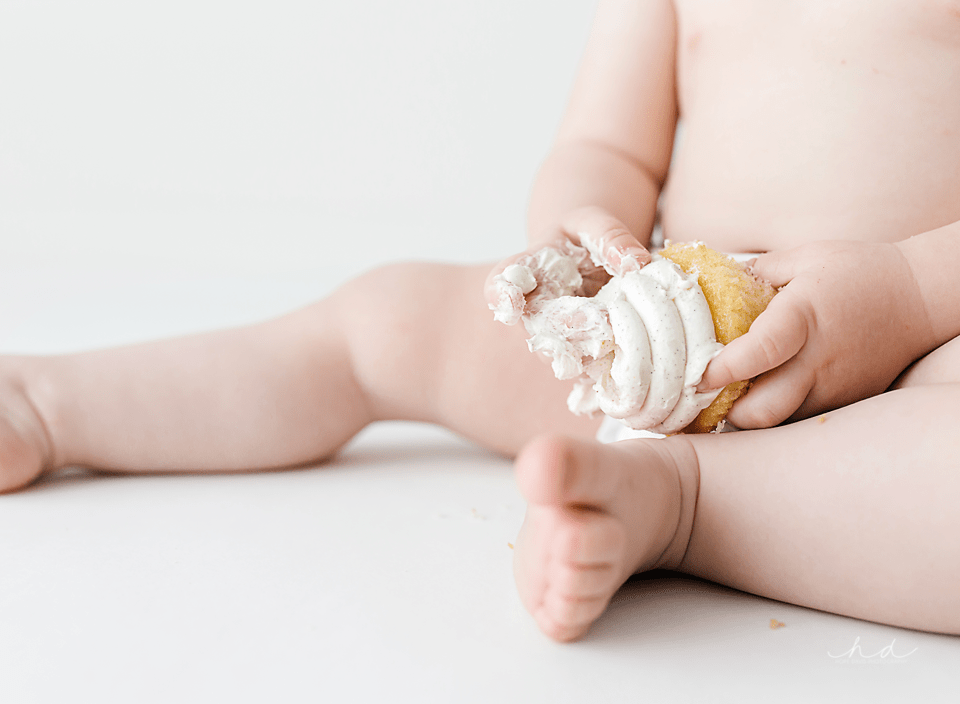 cake smash simple cupcake