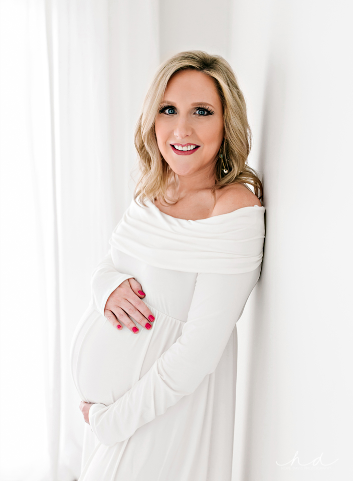 central mississippi maternity photography in studio