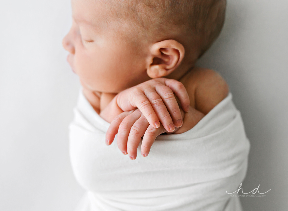 simple organic newborn photographer