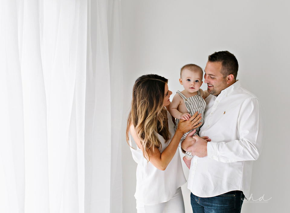 minimalist one year old photo shoot