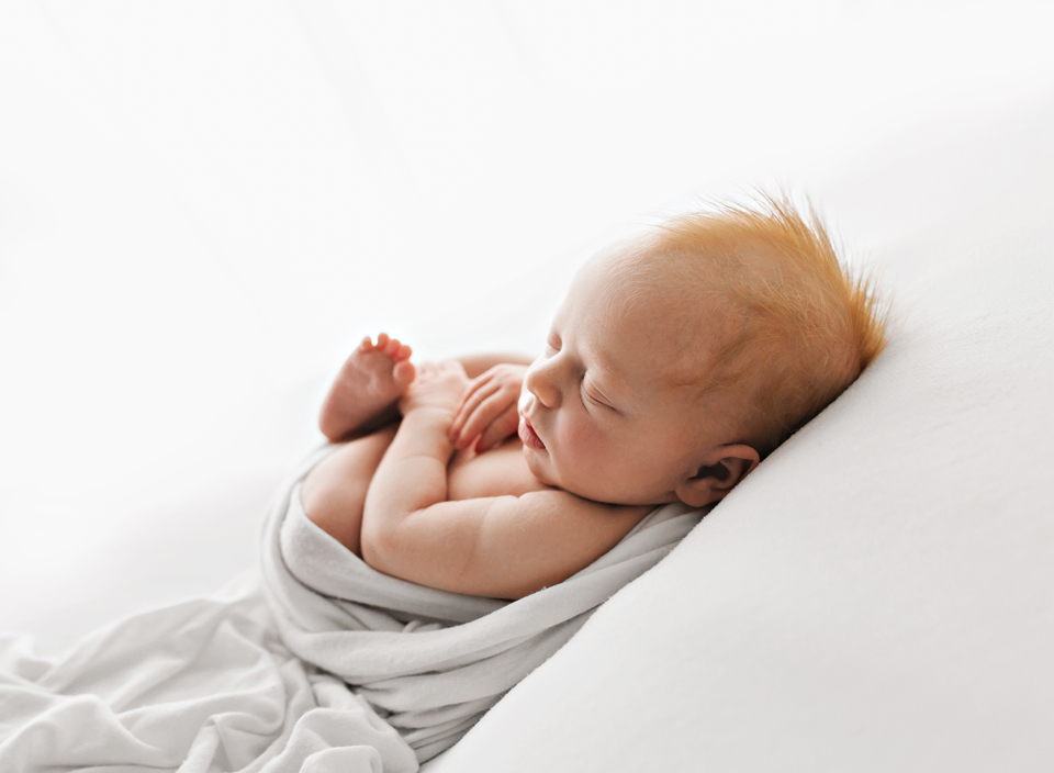 backlight newborn portrait