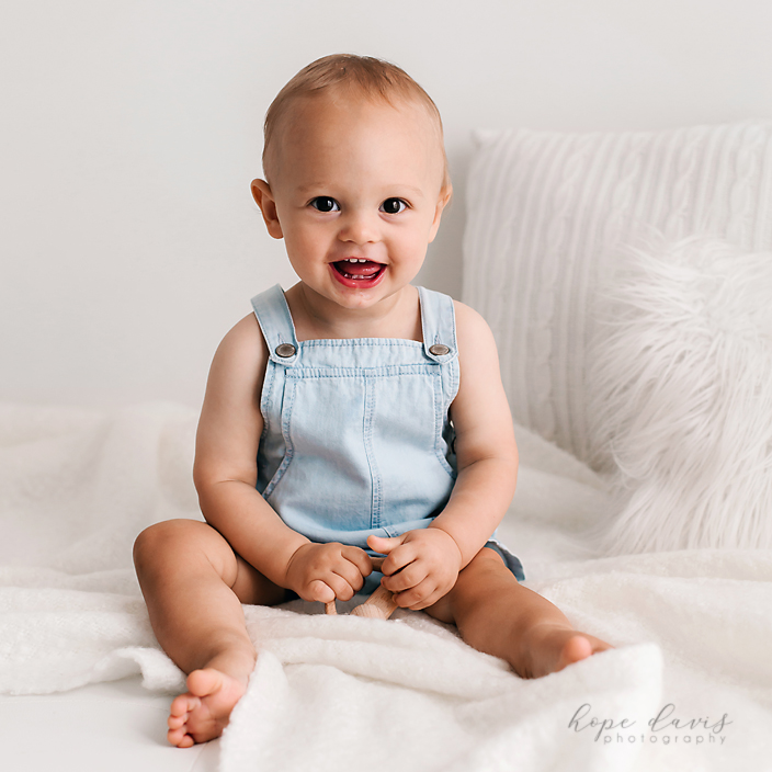 This image has an empty alt attribute; its file name is modern-baby-photographer-jackson-ms-1.jpg