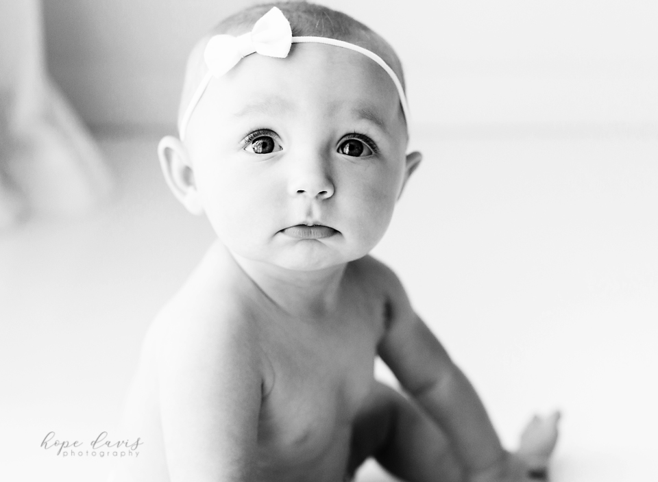 jackson ms 6 month old photos black and white baby with big eyes